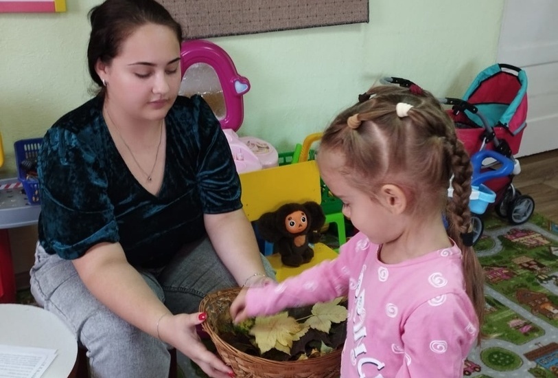 Нужен воспитатель для ребенка. Воспитатель с детьми. Нужен воспитатель для ребенка. Профессия воспитатель детского сада. Нужен воспитатель для ребенка.